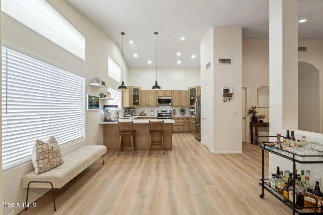 Real Estate Picture 13