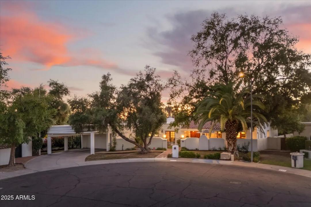 1025 E Morten Avenue Phoenix AZ 85020