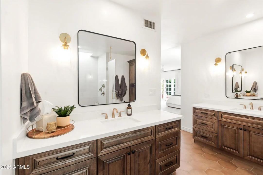 Real Estate Picture 38