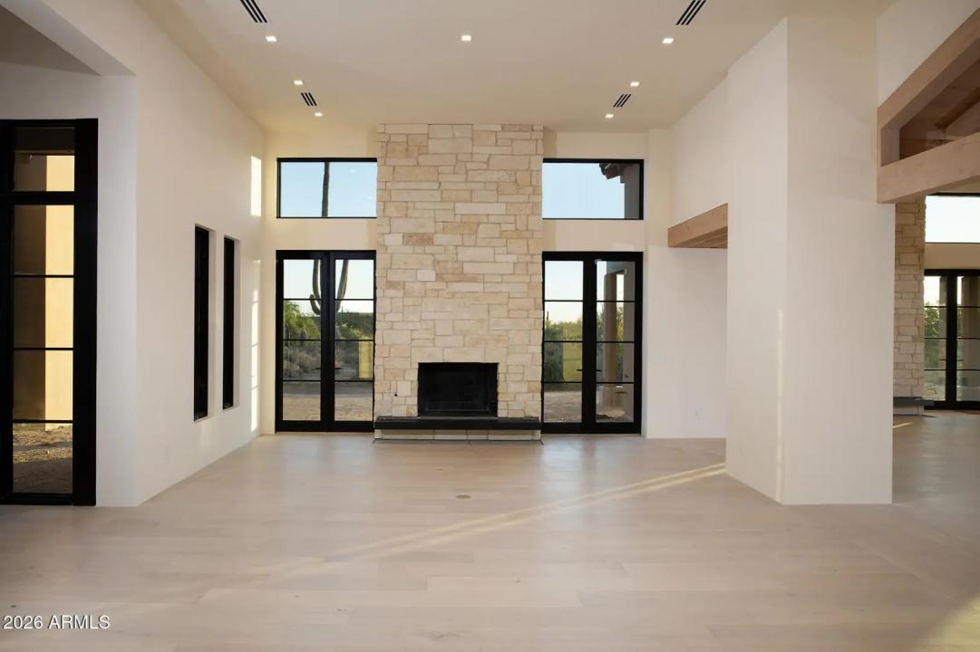 Real Estate Picture 6