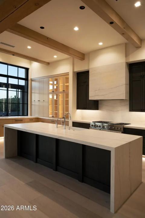 Real Estate Picture 15