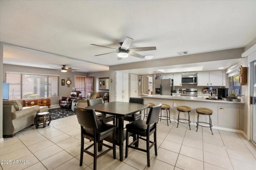 Real Estate Picture 8