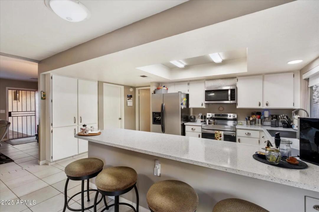 Real Estate Picture 10