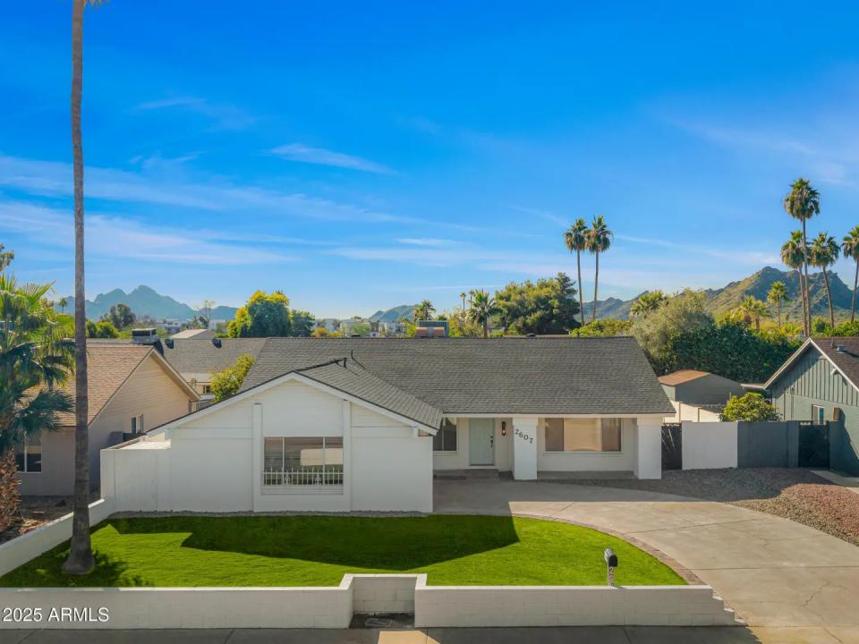 Real Estate Picture 2