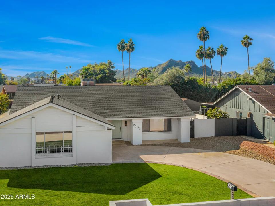 Real Estate Picture 18