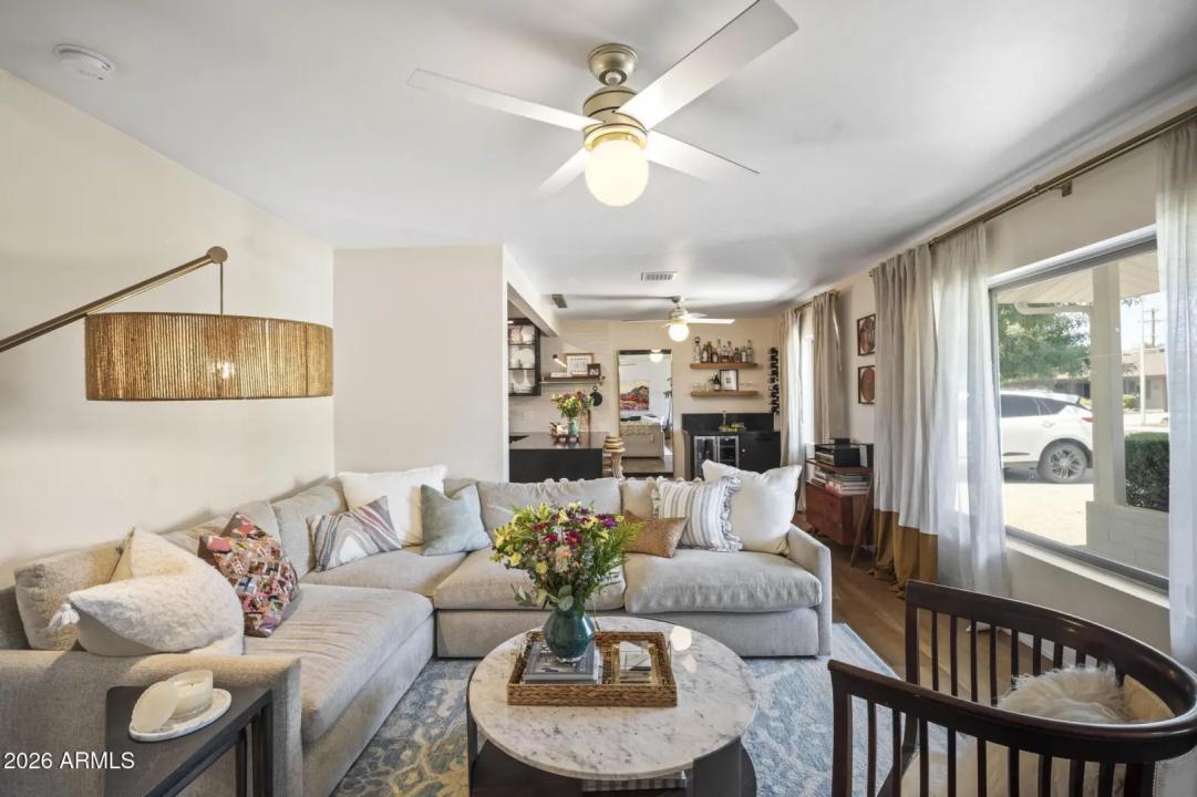 Real Estate Picture 16
