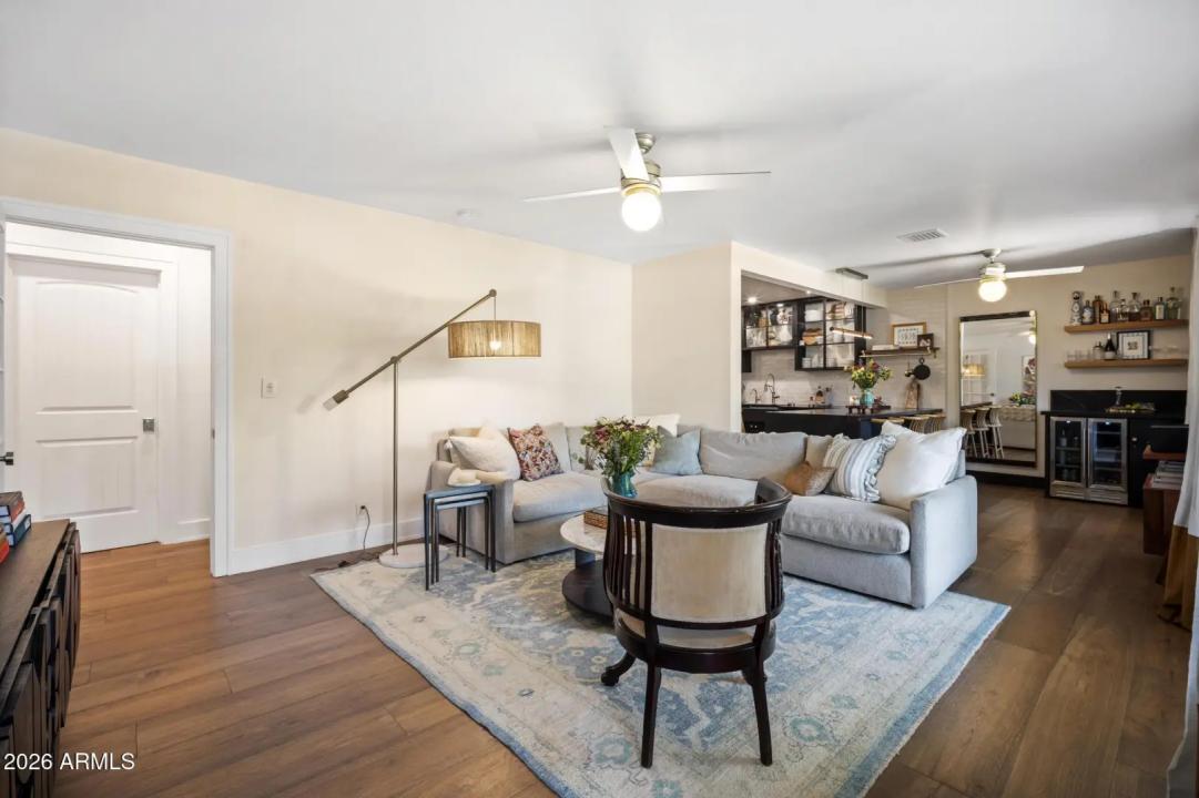 Real Estate Picture 17