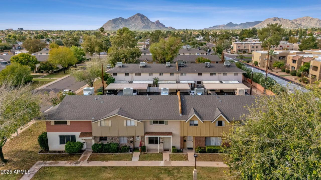 Real Estate Picture 24