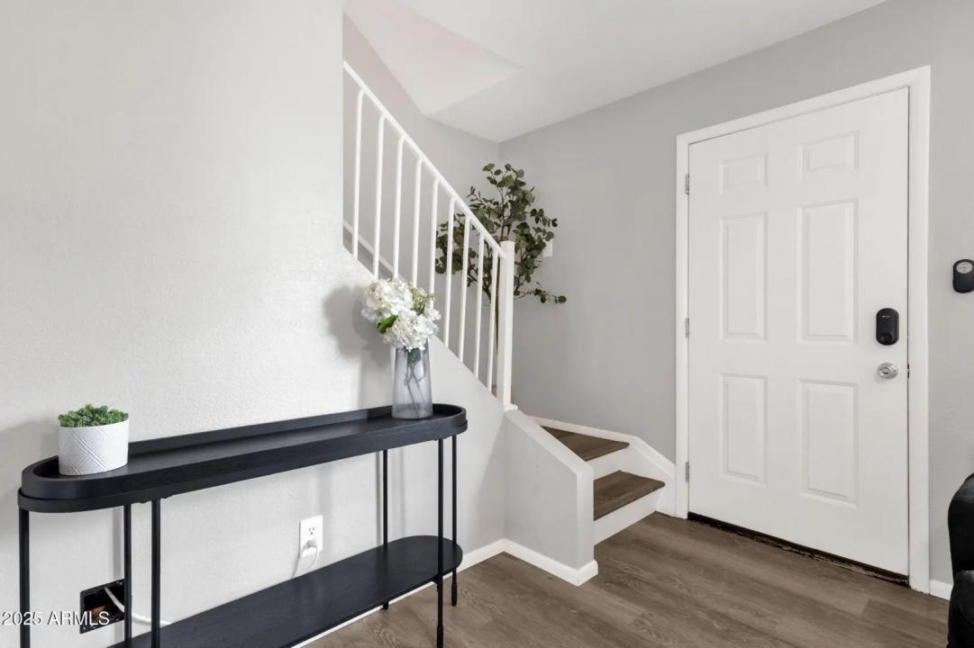 Real Estate Picture 4