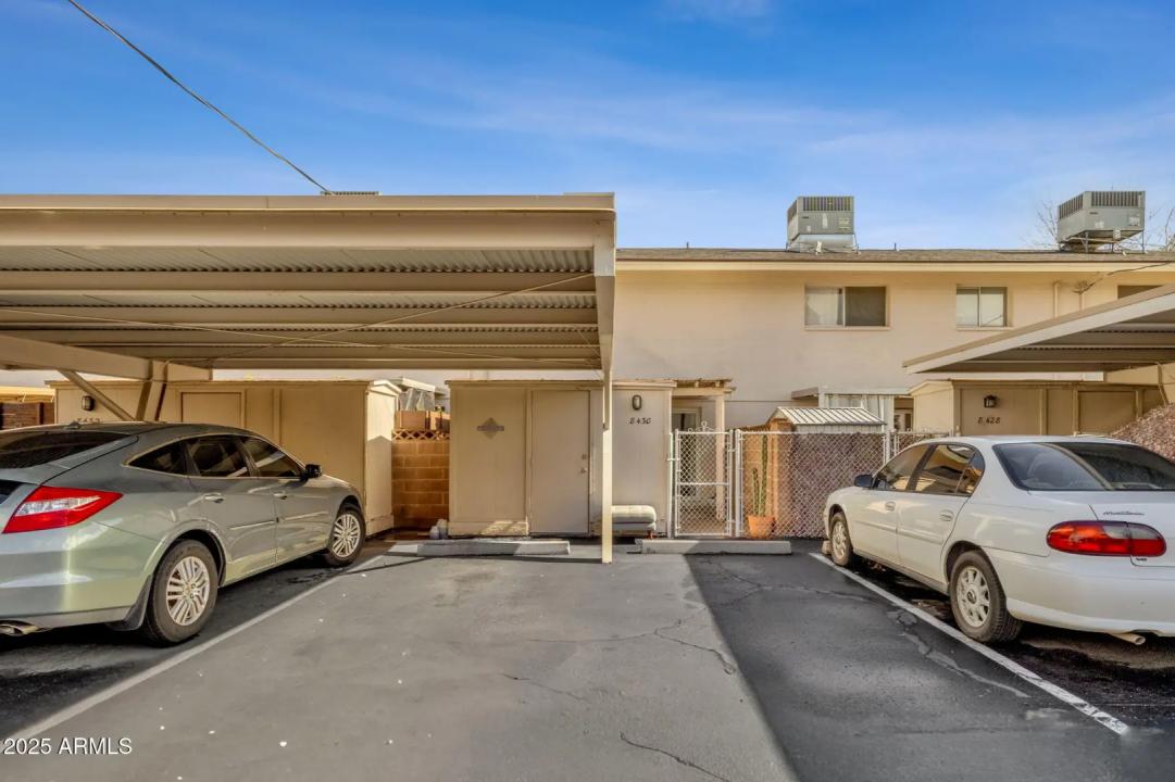 Real Estate Picture 23