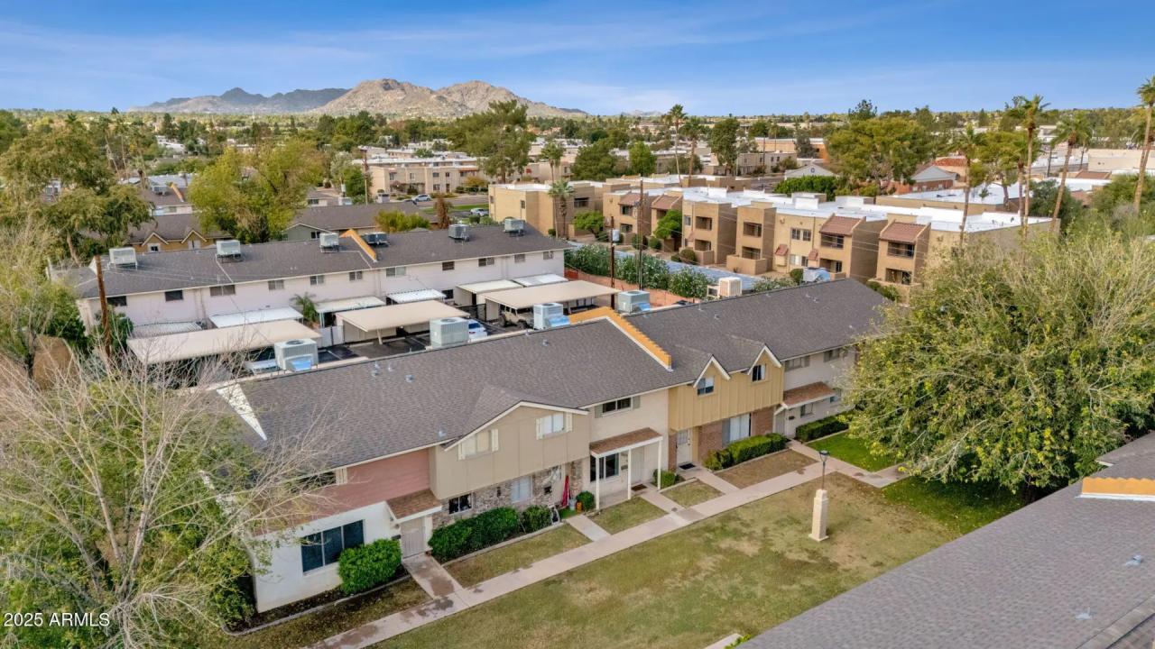 Real Estate Picture 25