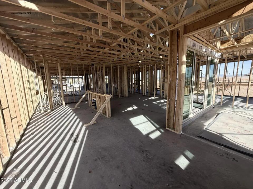 Real Estate Picture 5