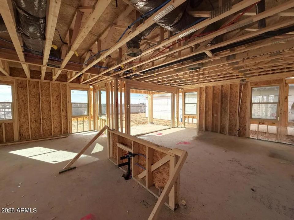 Real Estate Picture 3