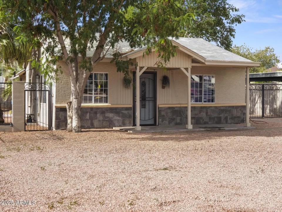 Real Estate Picture 12