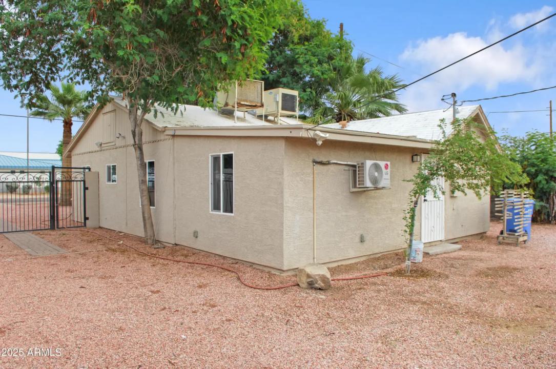 Real Estate Picture 13