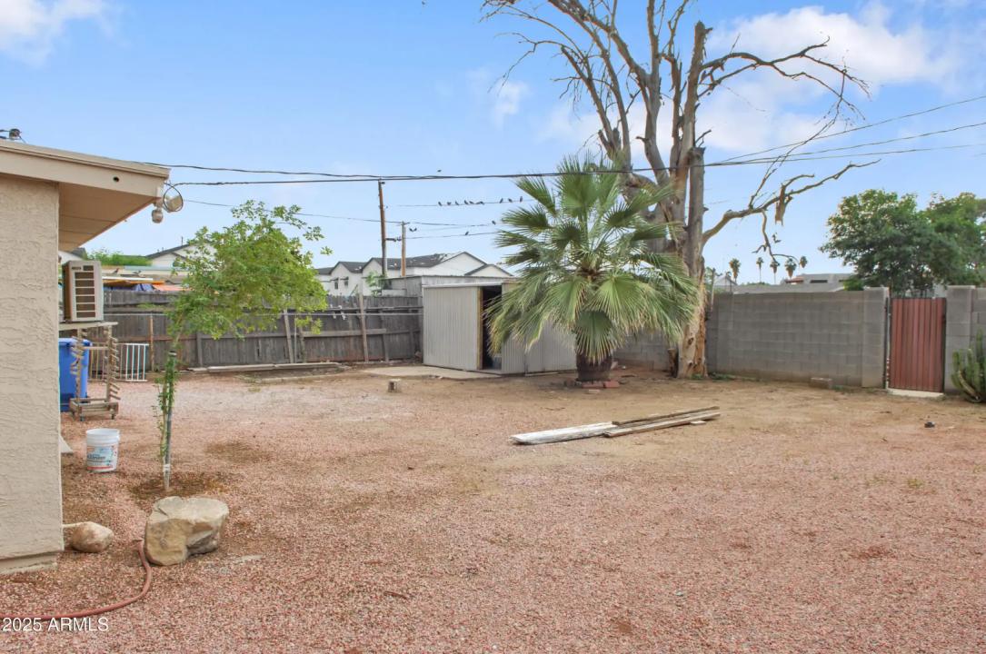 Real Estate Picture 14