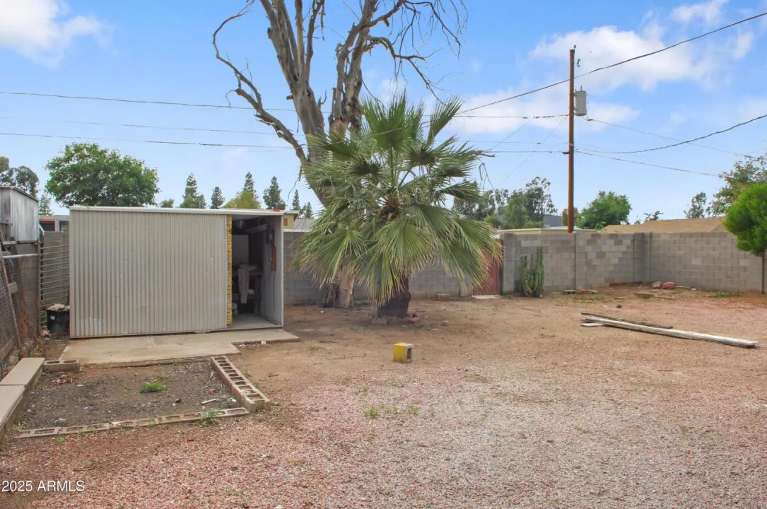 Real Estate Picture 15