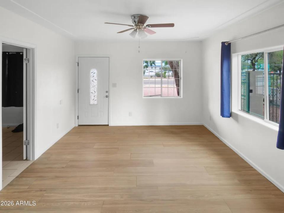 Real Estate Picture 5