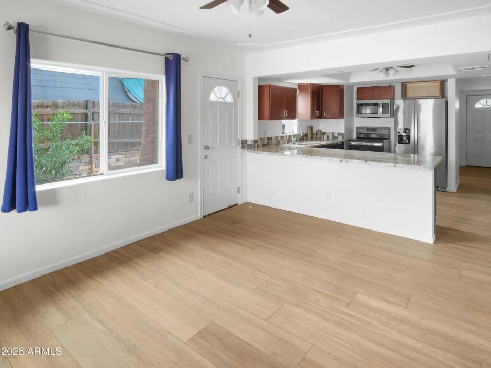 Real Estate Picture 6