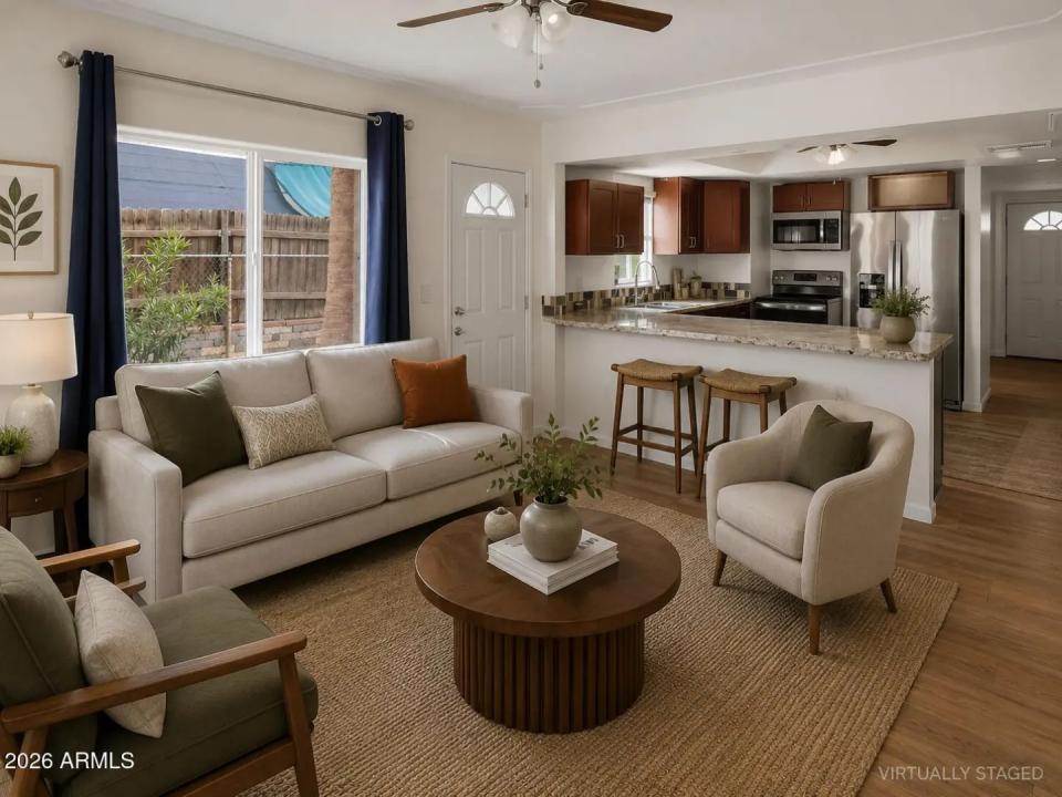 Real Estate Picture 9
