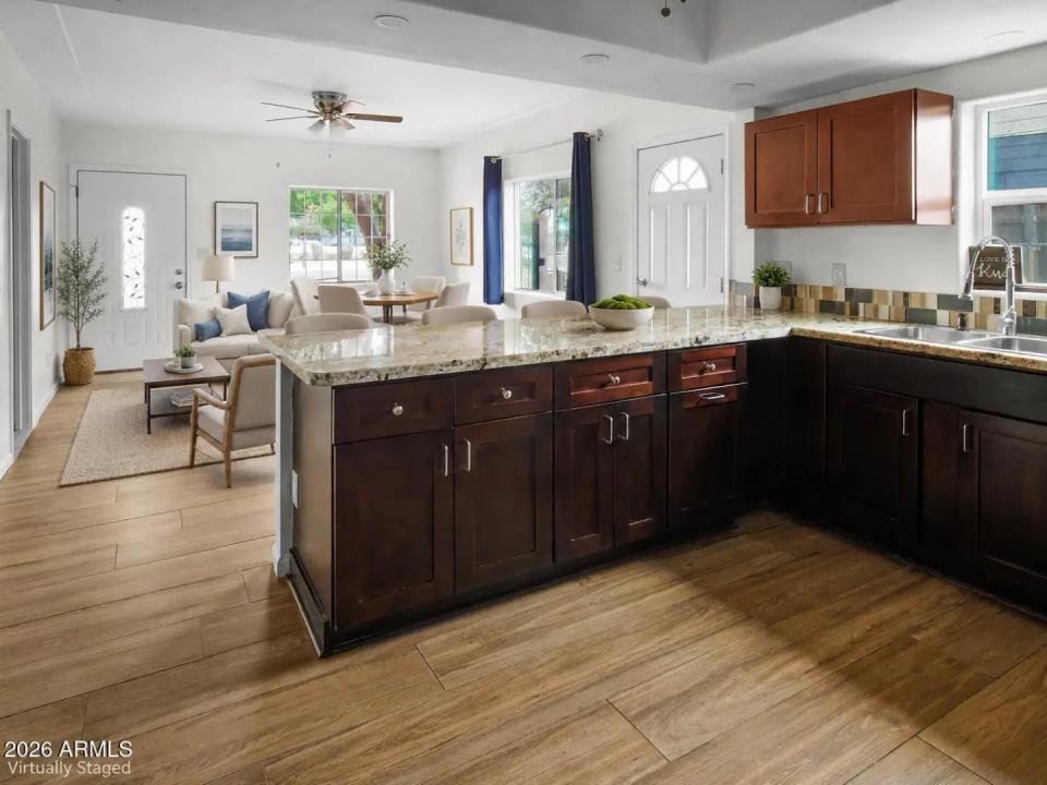 Real Estate Picture 5