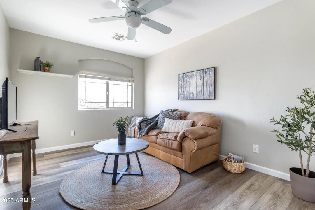 Real Estate Picture 33