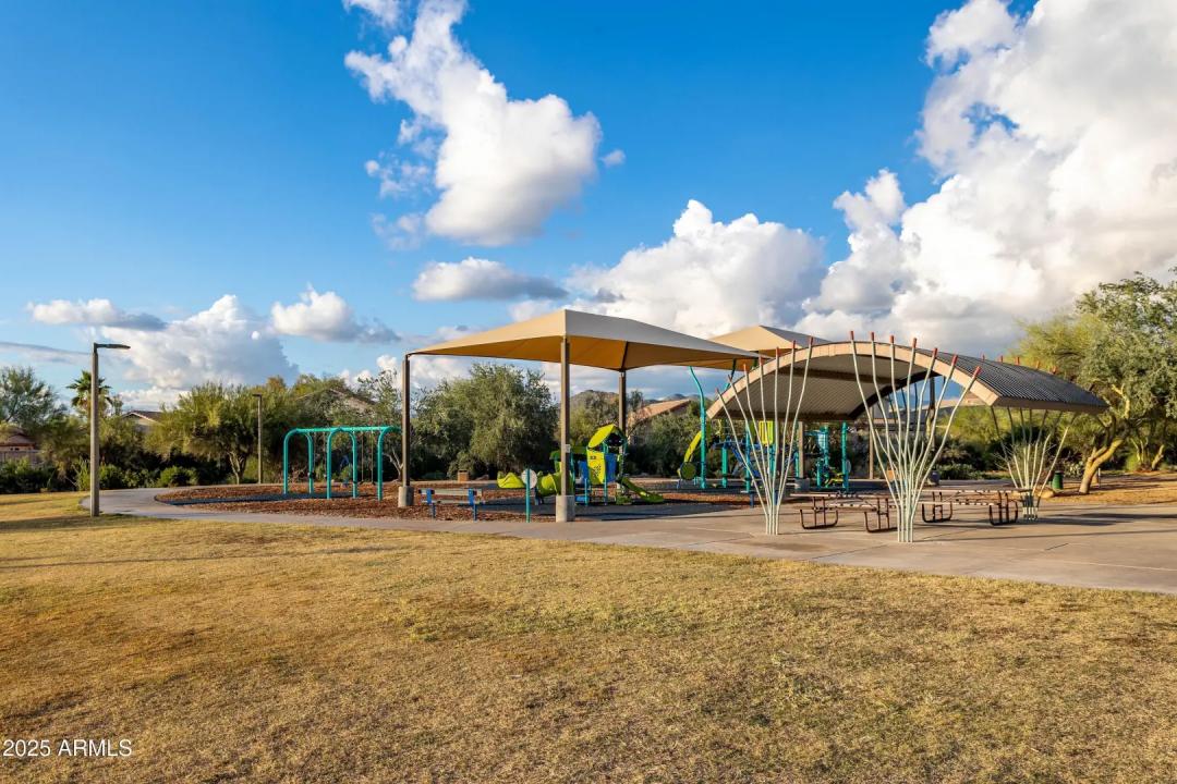 Real Estate Picture 52