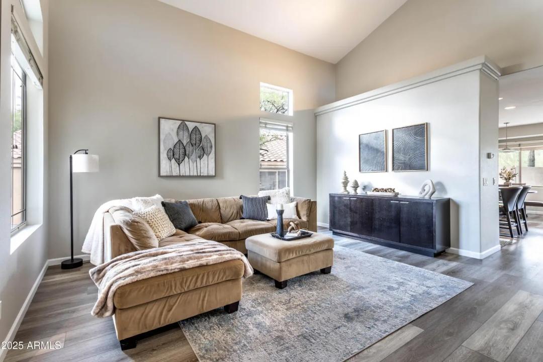 Real Estate Picture 5