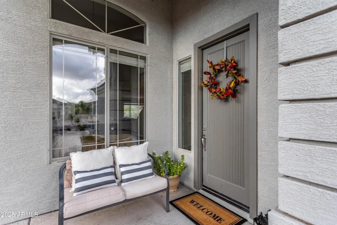 Real Estate Picture 4