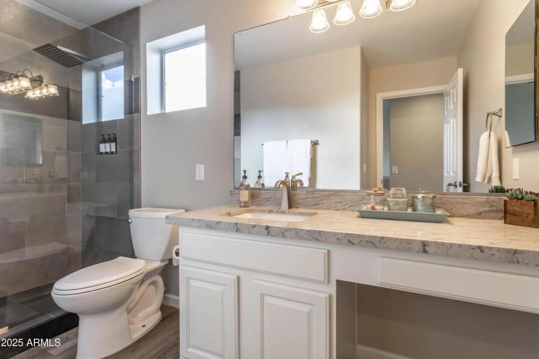 Real Estate Picture 34