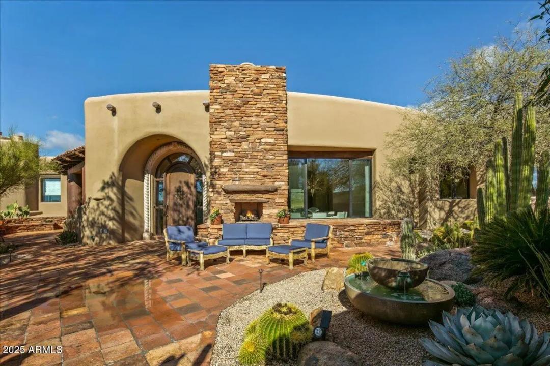 Real Estate Picture 4