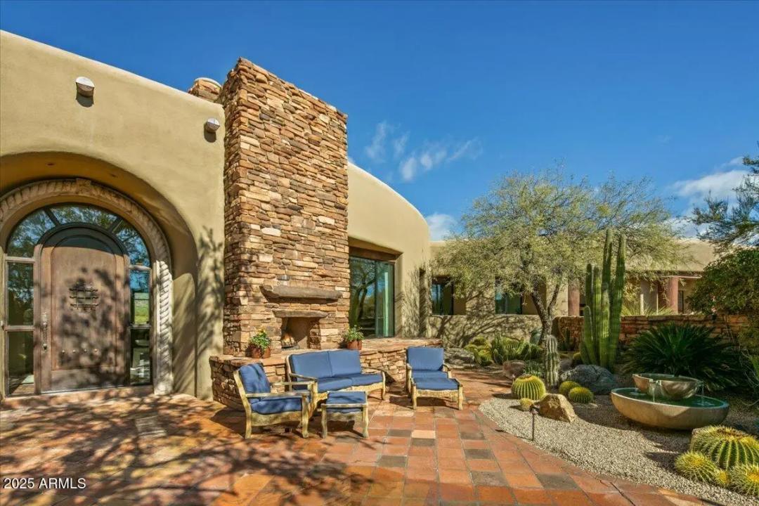 Real Estate Picture 7