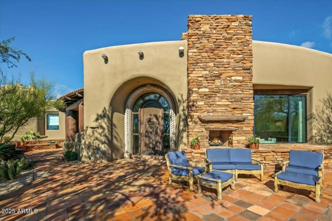 Real Estate Picture 8