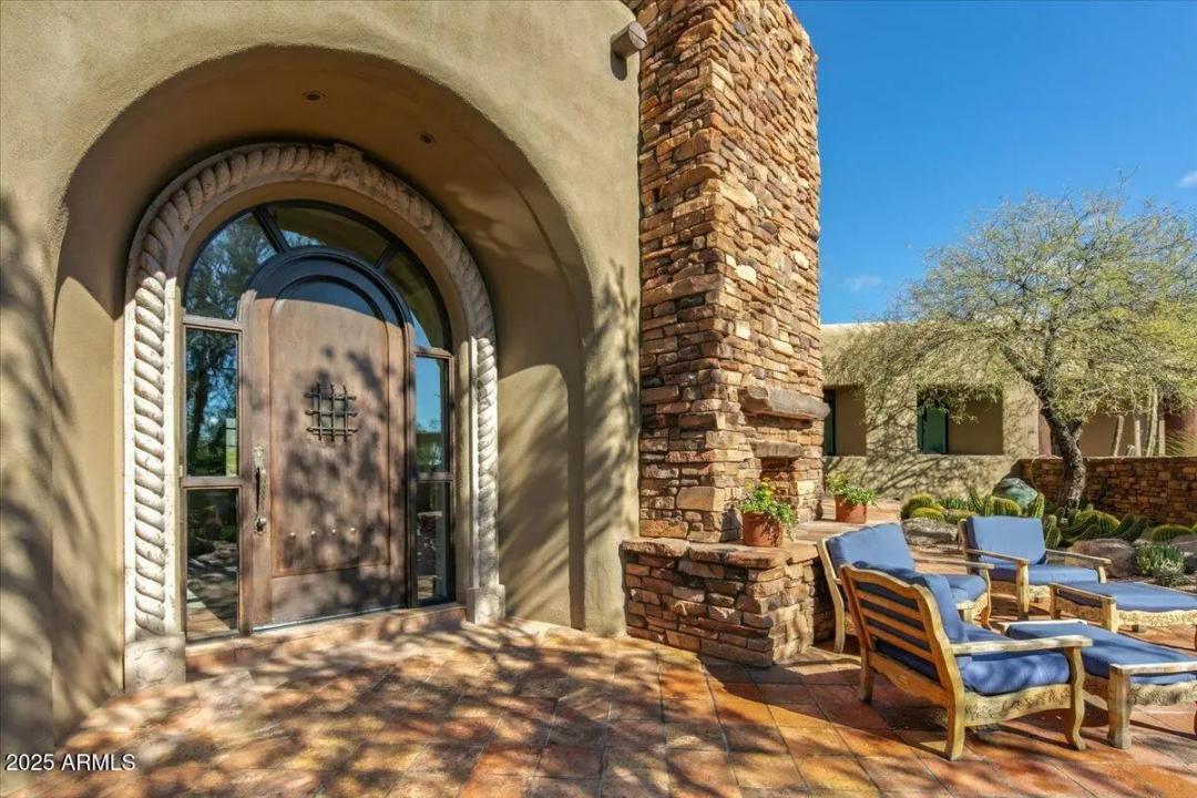 Real Estate Picture 9