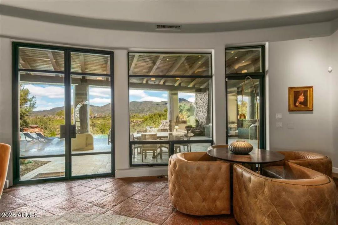 Real Estate Picture 17