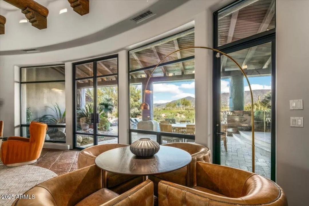 Real Estate Picture 18