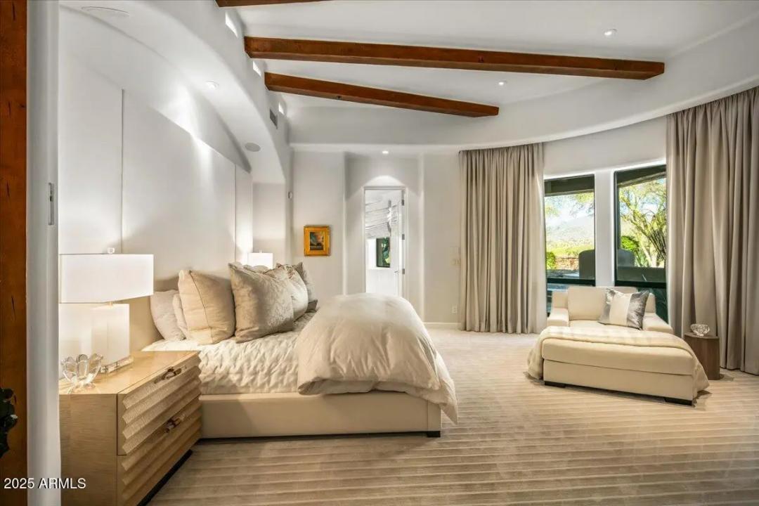 Real Estate Picture 32