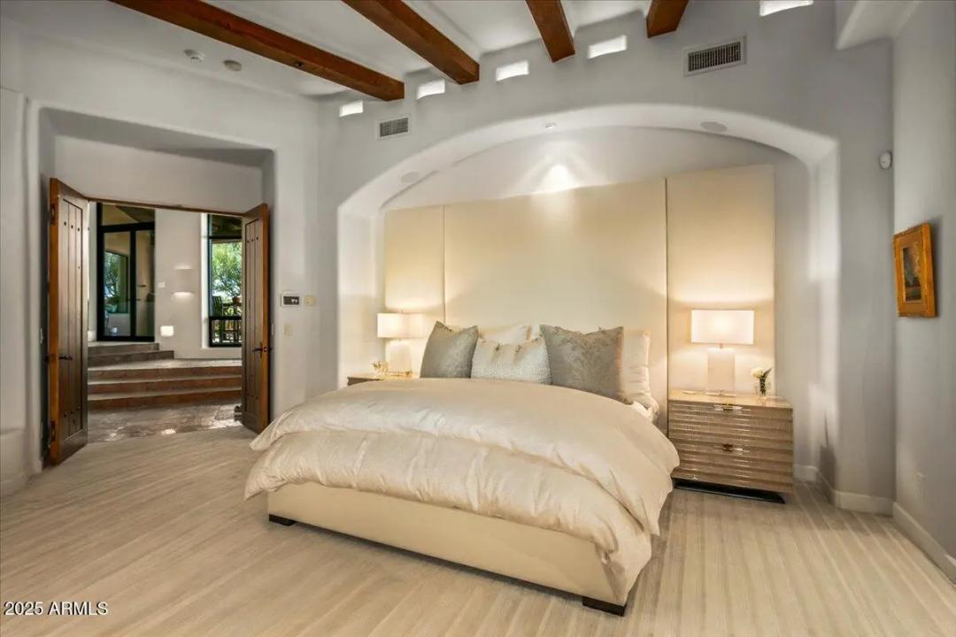 Real Estate Picture 33