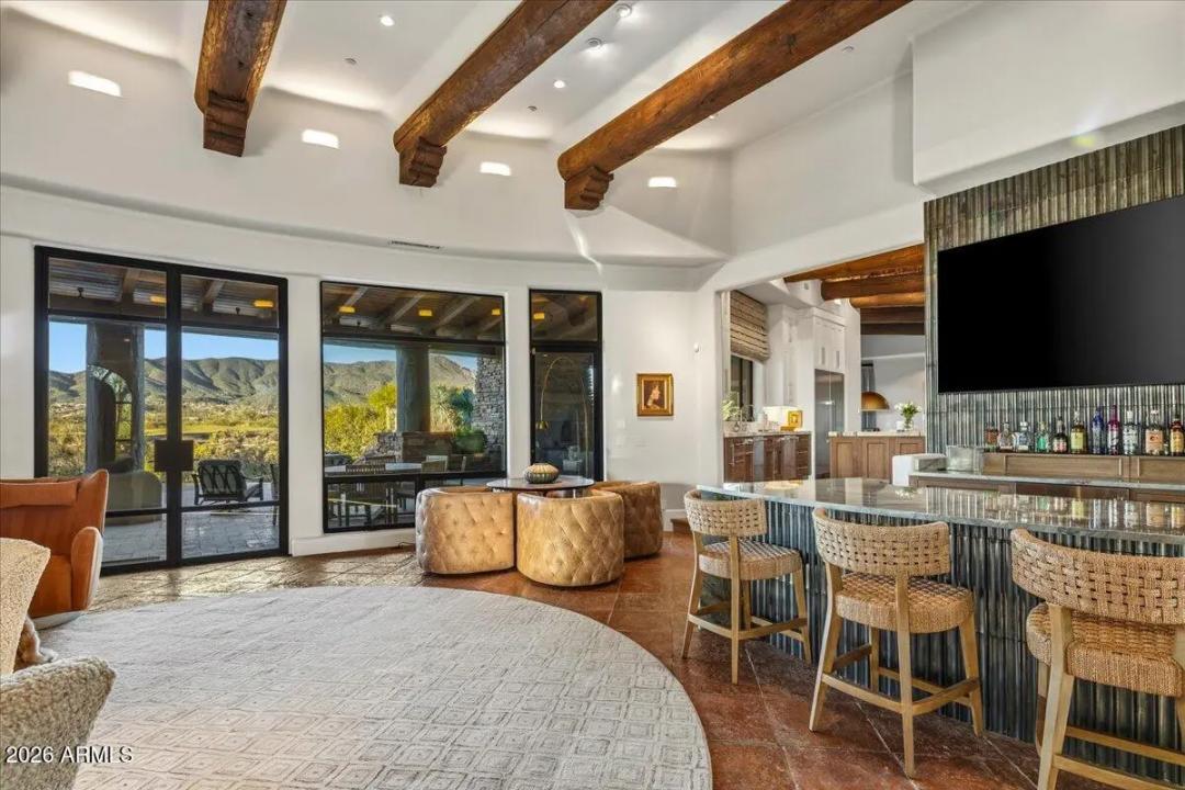 Real Estate Picture 8