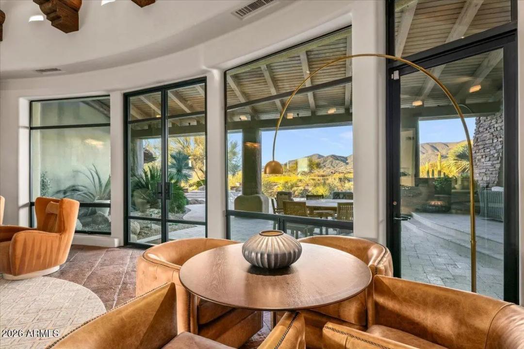 Real Estate Picture 14