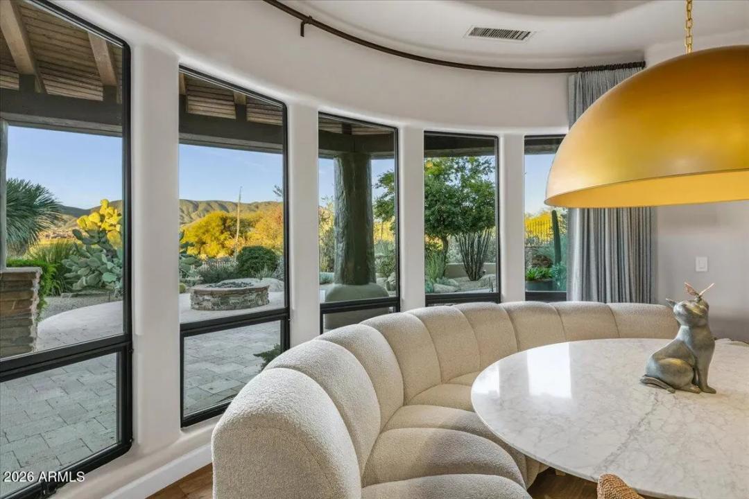 Real Estate Picture 25