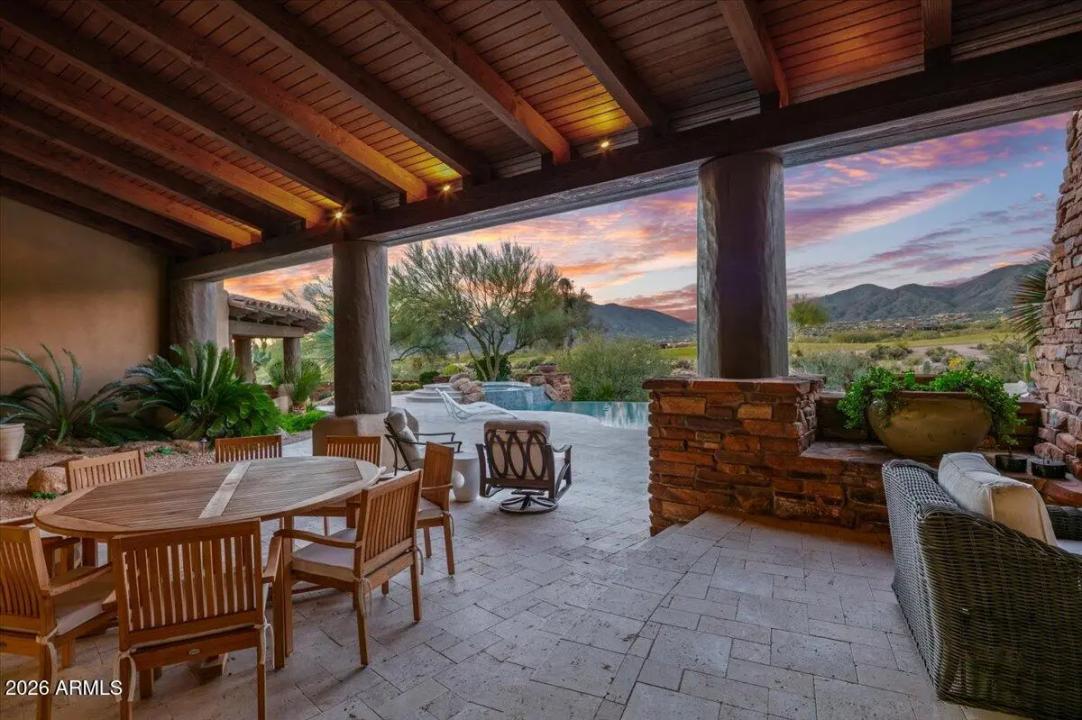 Real Estate Picture 50