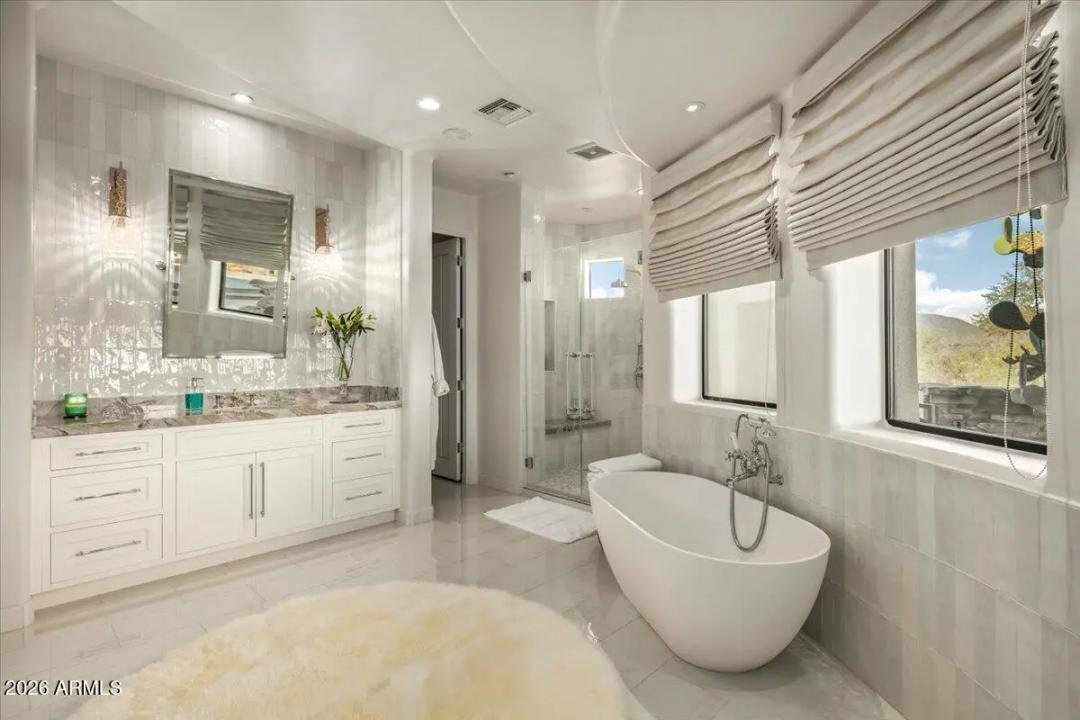 Real Estate Picture 33