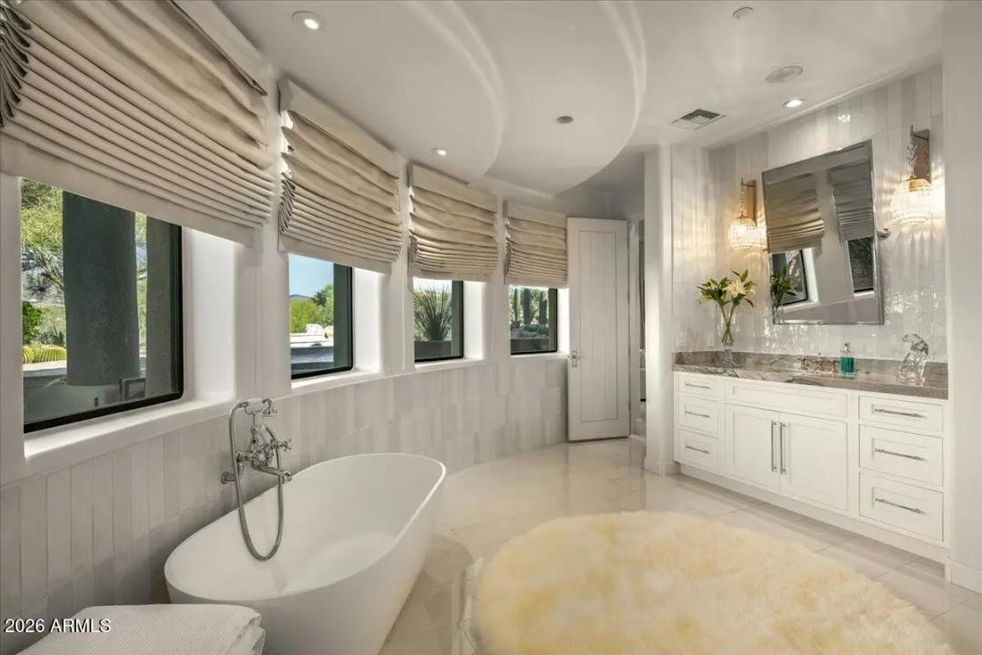 Real Estate Picture 34