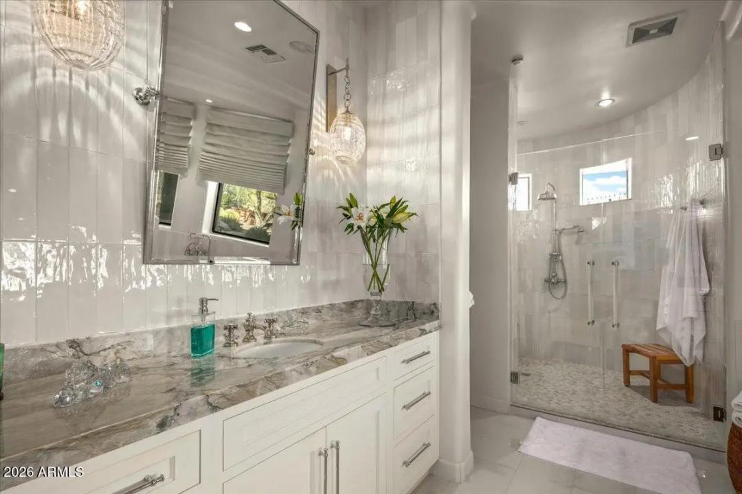 Real Estate Picture 35