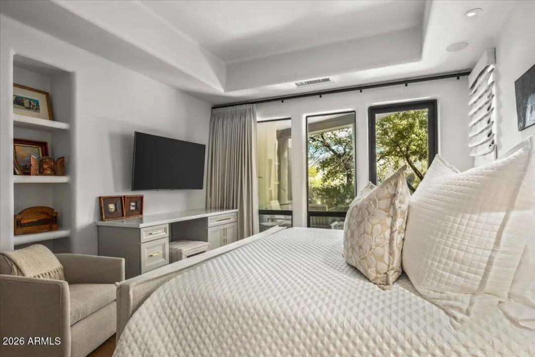 Real Estate Picture 37