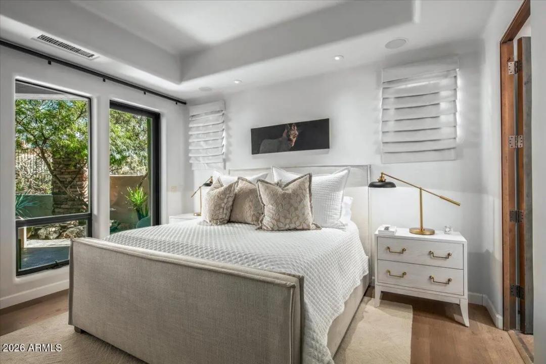 Real Estate Picture 38