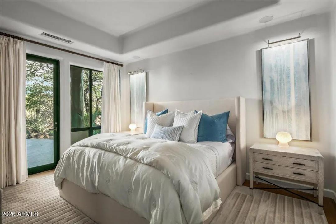 Real Estate Picture 40