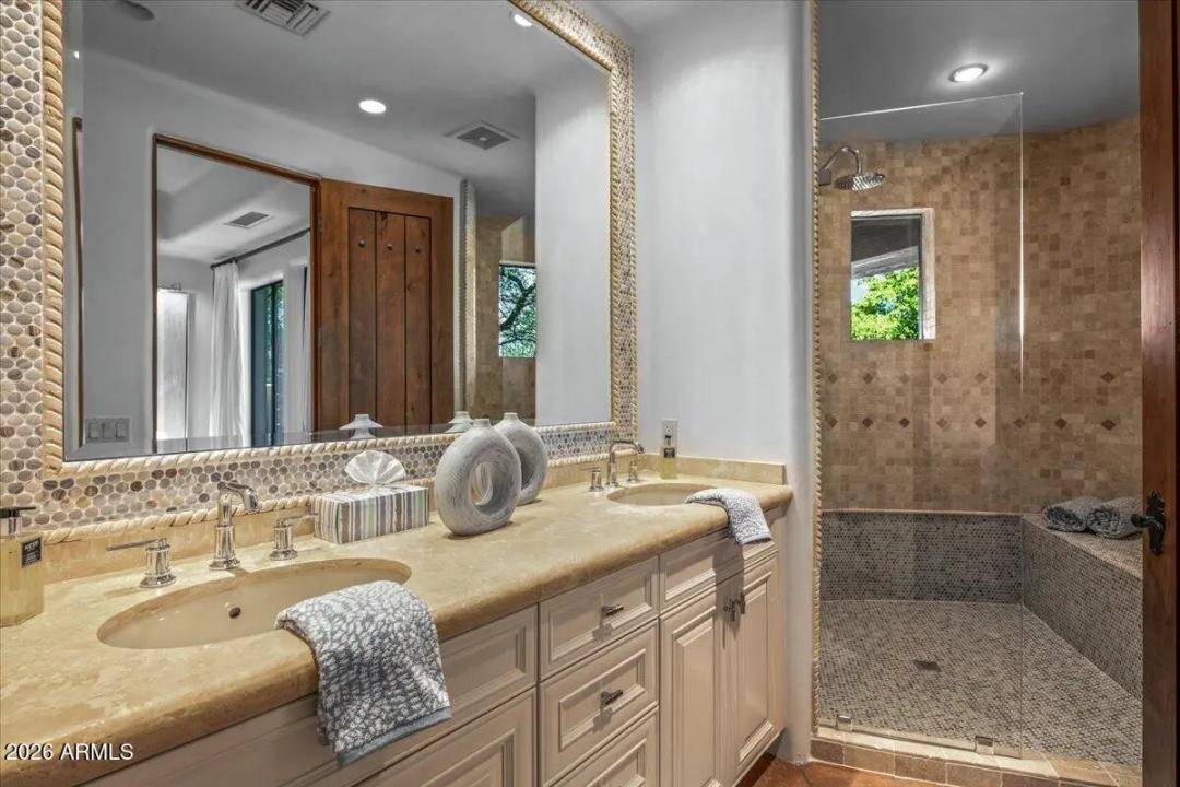 Real Estate Picture 41