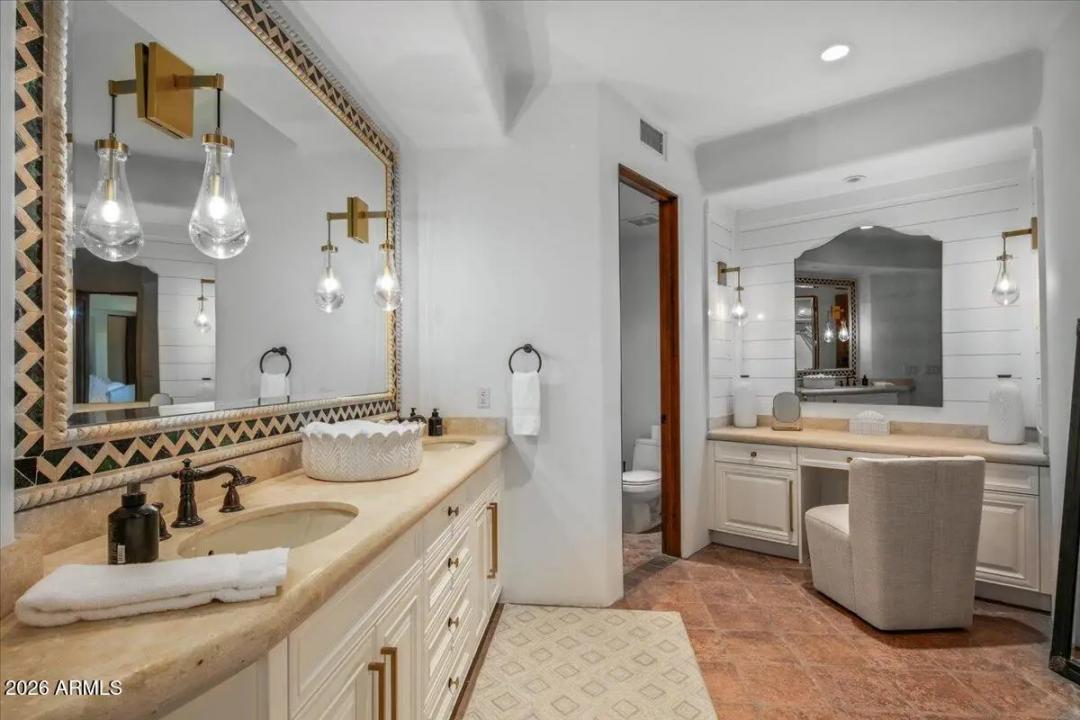 Real Estate Picture 42